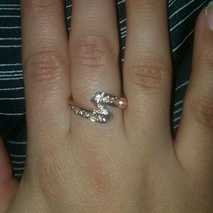 Rose Gold Stunning Ring!!