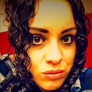 Meet your Posher, Candice