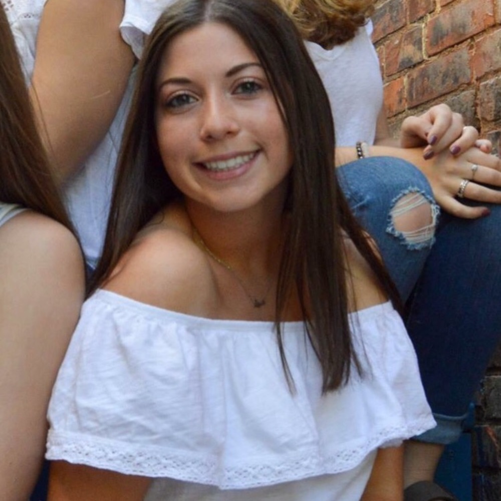 Meet your Posher, Laura