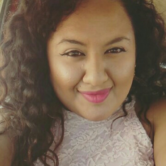 Meet your Posher, Carmen - Picture 1 of 1