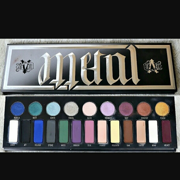 Kat von D Metal Matte eyeshadow palette