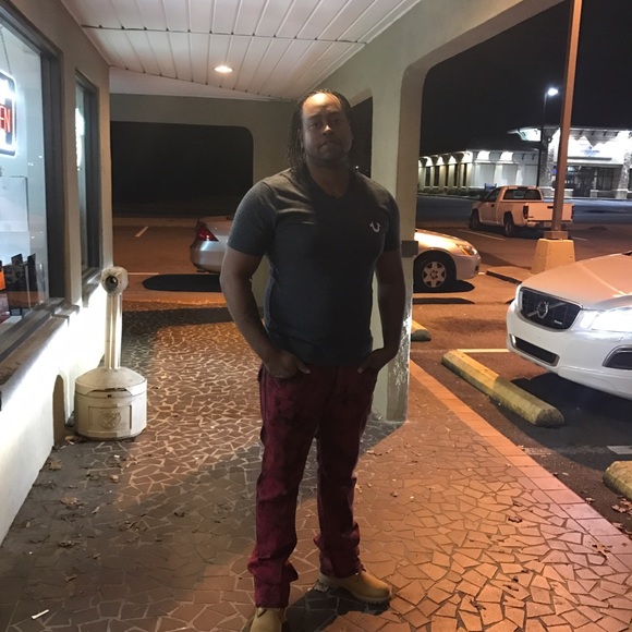 Meet your Posher, Quelly