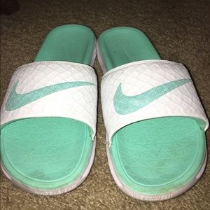Athletic slides lightly worn