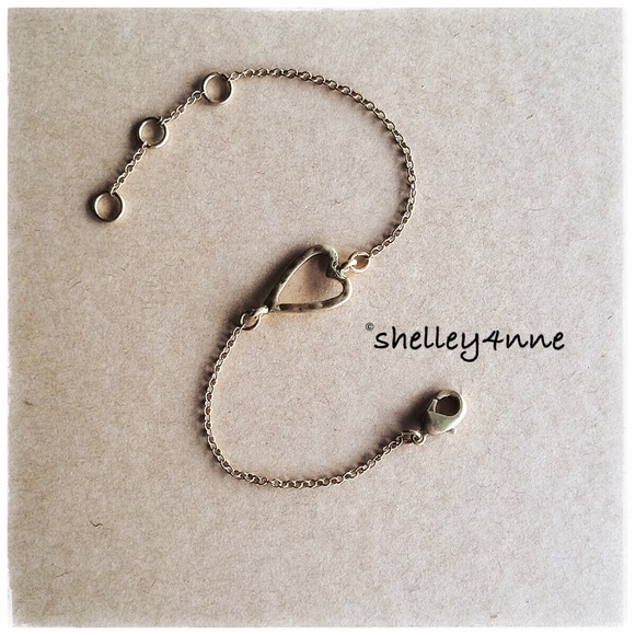 Gold Take Heart Bracelet - Picture 2 of 2