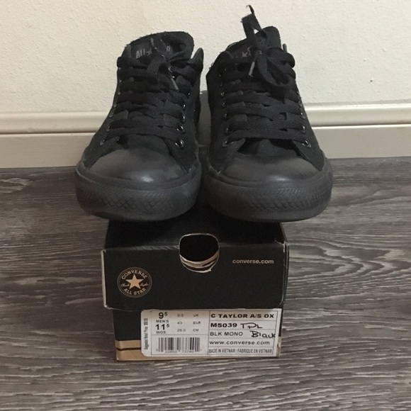 Black converse