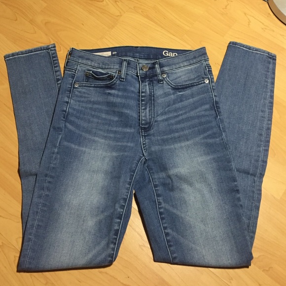 High waisted skinny jeans