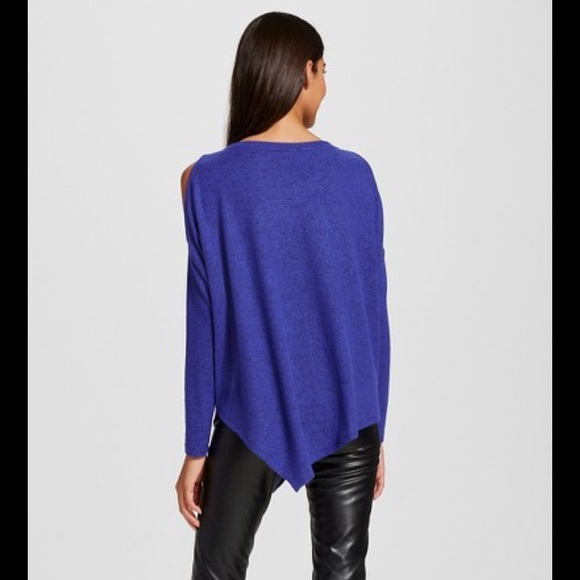 🔥LAST ONE🔥 Soft Knit Cold Shoulder Asymmetrical - Picture 2 of 2