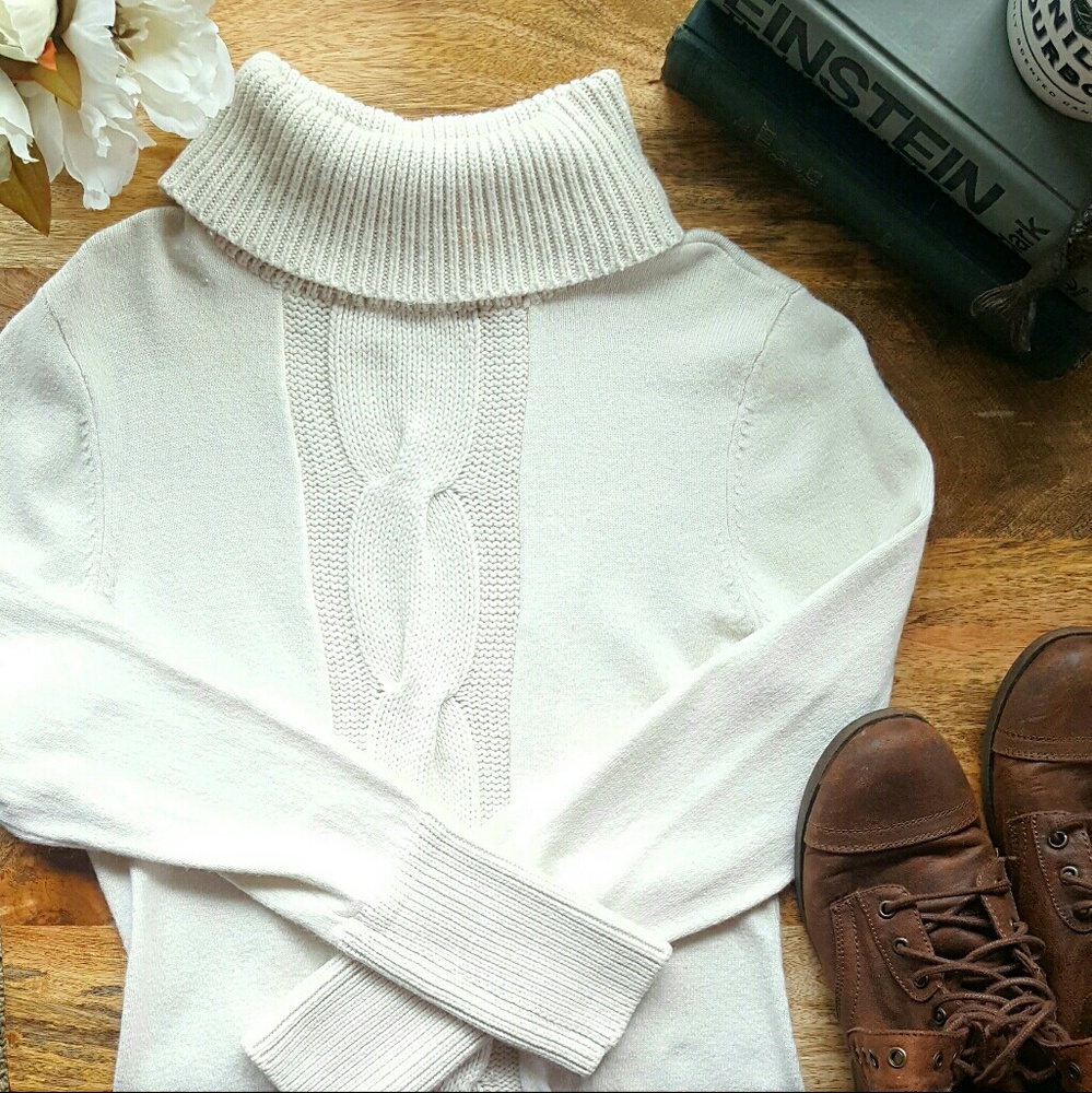 🚫sold🚫 INC cream sweater