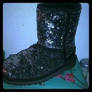 Girls UGG boots size 3 Silver Black