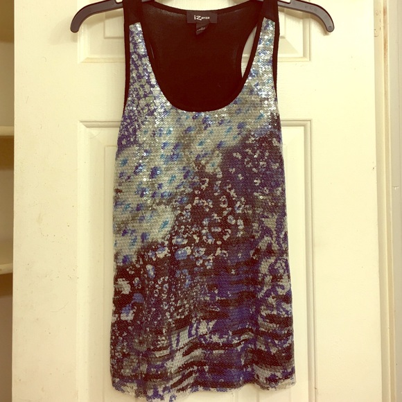 Sequened tee