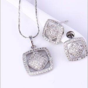Set ( necklace and earrings ) silver plated