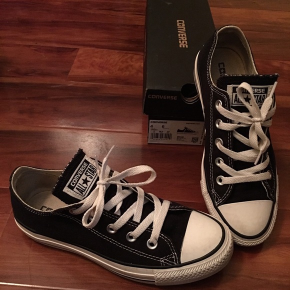 Converse black and white 4 m / 6 w low top
