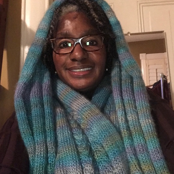 Hand knit super long cowl-neck scarf - Picture 2 of 4