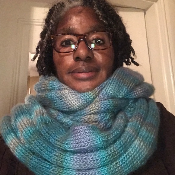Hand knit super long cowl-neck scarf - Picture 3 of 4