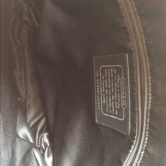 Signature Coach shoulder bag - Picture 3 of 3