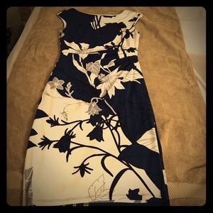 Floral print blue/white dress