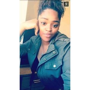 Meet your Posher, Dionna