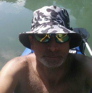 Meet your Posher, Kenneth