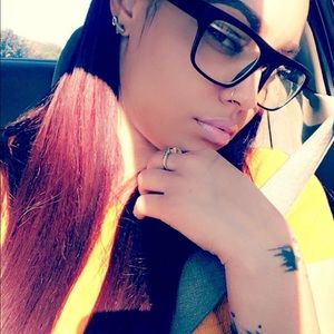 Meet your Posher, Shannon