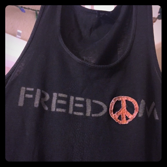 Lucky Brand Freedom Peace Tank - Picture 1 of 4