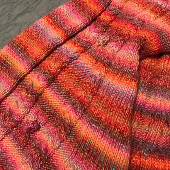 Hand knit shawl - Picture 3 of 4