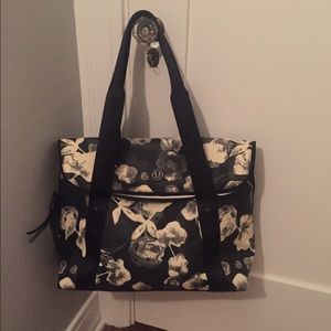 Lululemon travel/ workout/ to and from tote