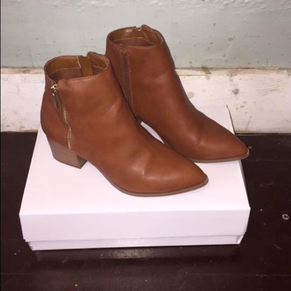 Light brown booties
