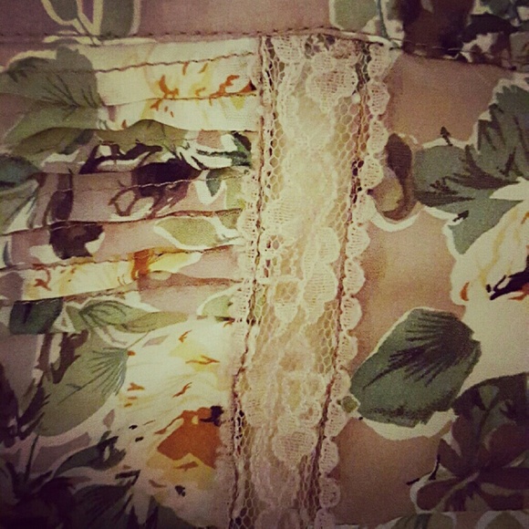 ⛔SOLD⛔ Dusty purple rose shirt - Picture 4 of 7