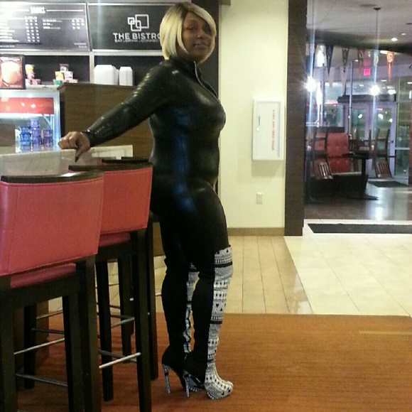 Meet your Posher, Calvin - Picture 1 of 1