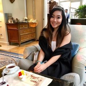 Meet your Posher, Kaitlyn