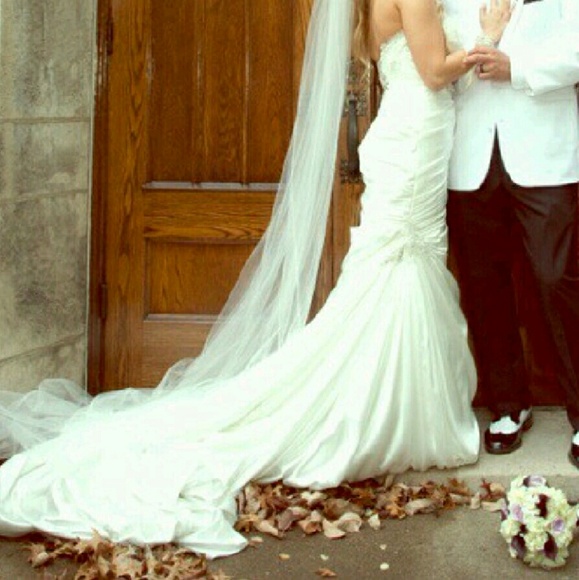 Beautiful Ivory Wedding Dress