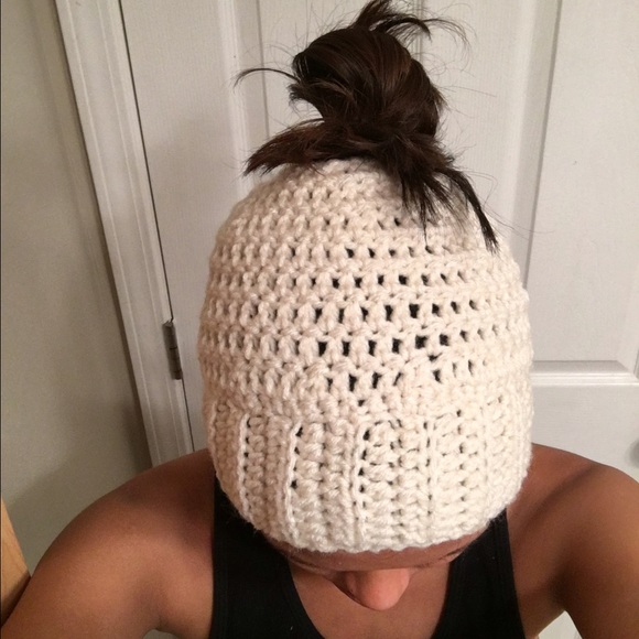 Messy bun hat! - Picture 1 of 2