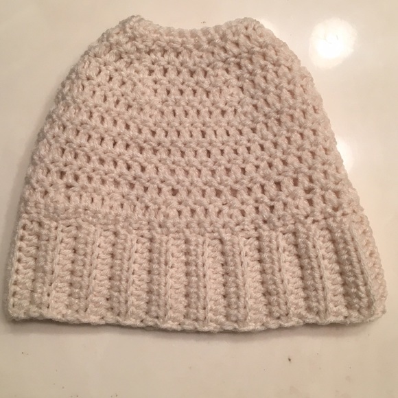 Messy bun hat! - Picture 2 of 2