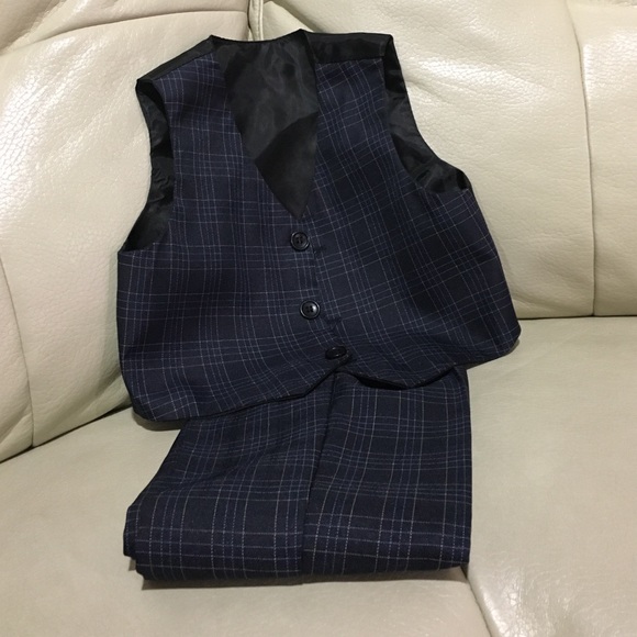 Suit set - Picture 2 of 2