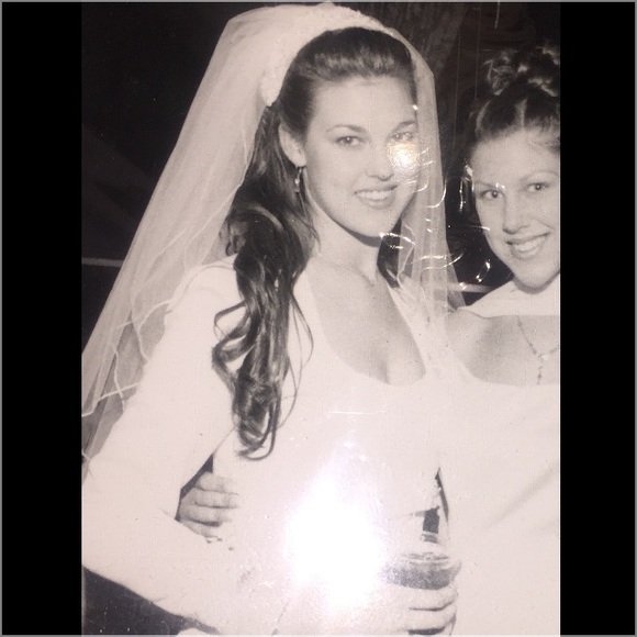 Vintage Wedding👗$1,500- Mon Amie Bridal, Newport - Picture 4 of 8