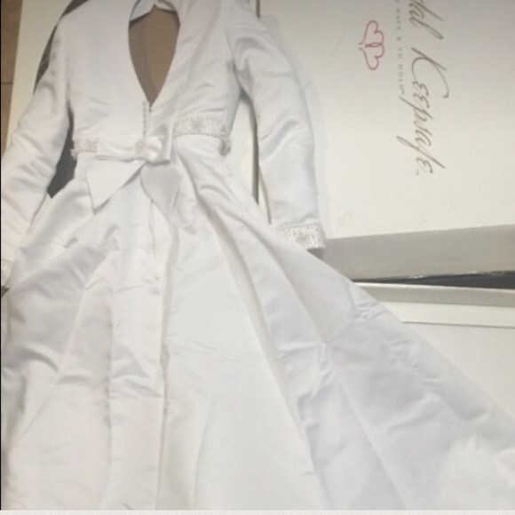 Vintage Wedding👗$1,500- Mon Amie Bridal, Newport - Picture 8 of 8