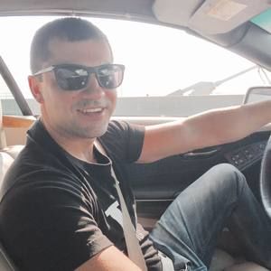 Meet your Posher, Todd