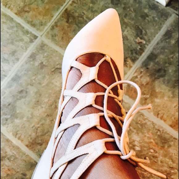 Tan strap up sandals from JustFab. They run TTS - Picture 1 of 2