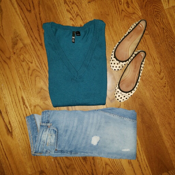 H&M V neck tunic sweater size S