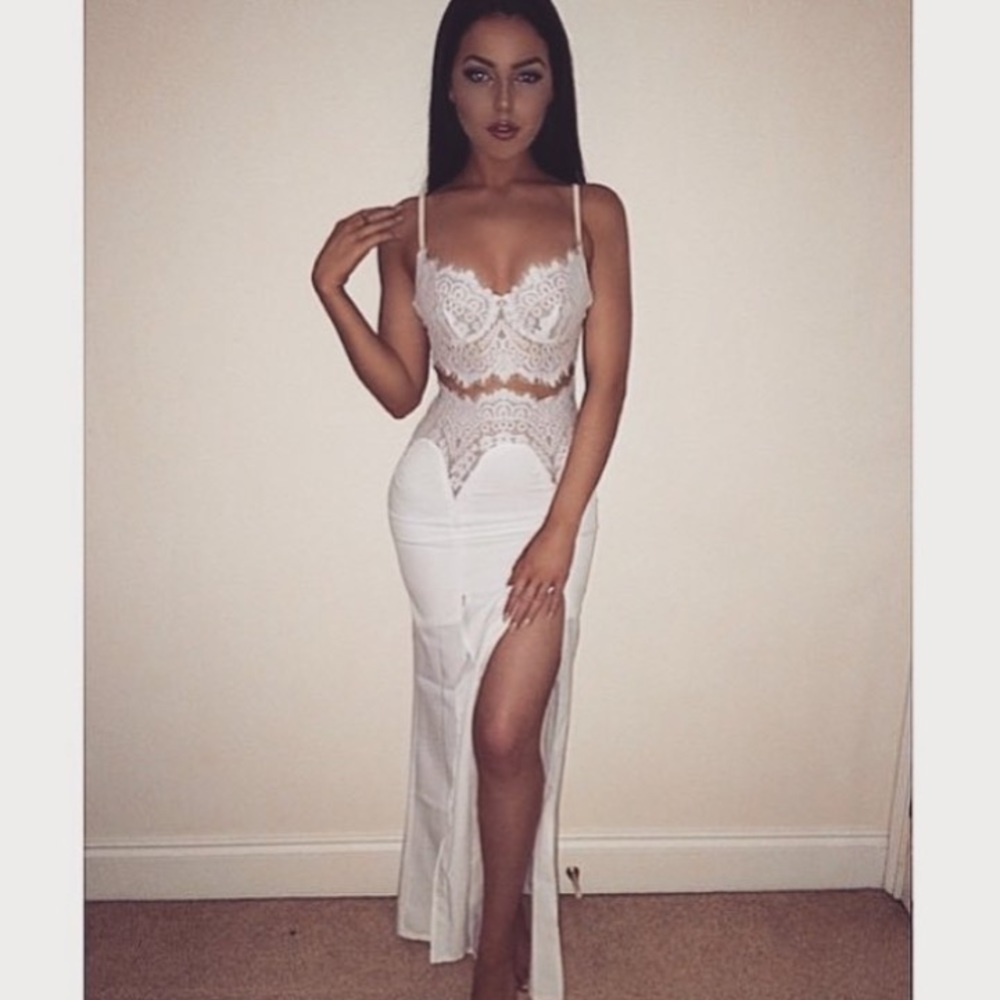 CLEARANCE Tea & Cup Eyelash Lace Maxi Dress - Picture 7 of 7