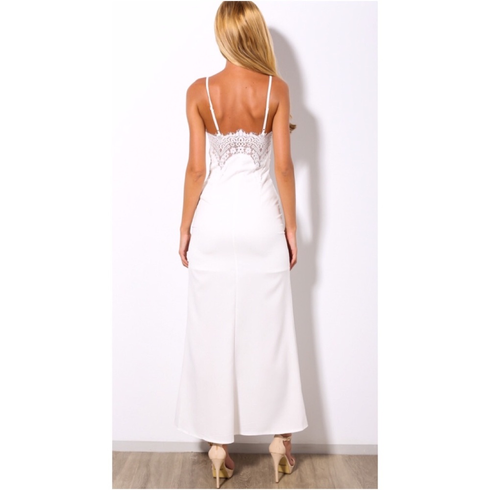 CLEARANCE Tea & Cup Eyelash Lace Maxi Dress - Picture 4 of 7