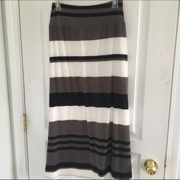 Striped maxi skirt - Picture 2 of 4