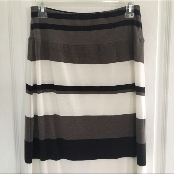 Striped maxi skirt - Picture 4 of 4
