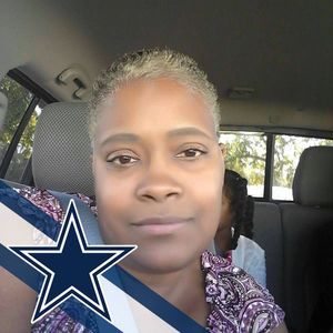 Meet your Posher, Monique