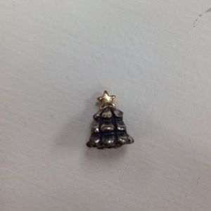 Pandora Christmas tree with gold star