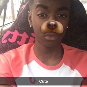 Meet your Posher, Derrick