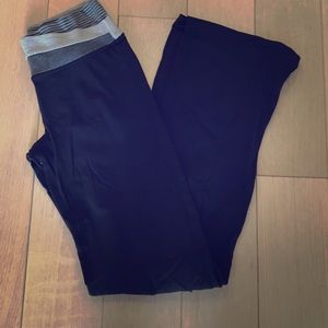 Lululemon black and gray flared yoga pants