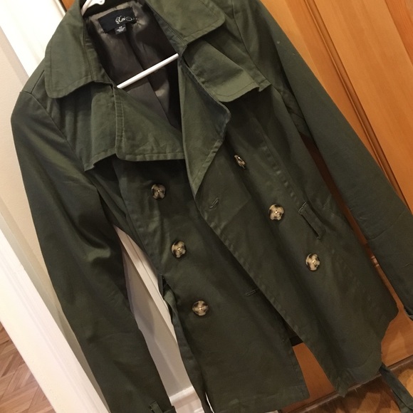 Forever 21 Jackets & Blazers - Hunter green coat