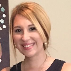 Meet your Posher, Alayna