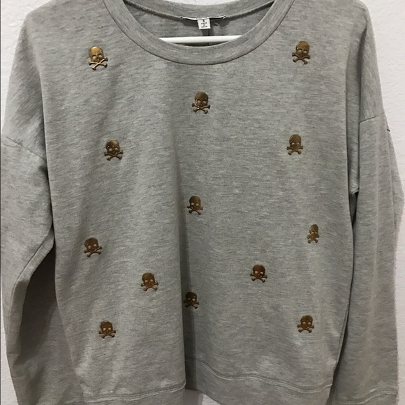 Gray skull sweater